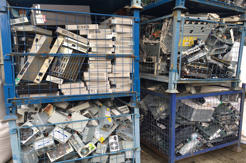 PR IT Equipment 2400x1600