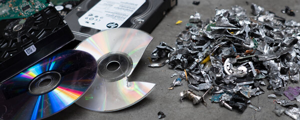 Granulat-Festplatten-1500x600